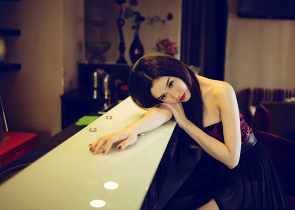 Bà mẹ một con Trương Quỳnh Anh khoe thân sexy ảnh 11